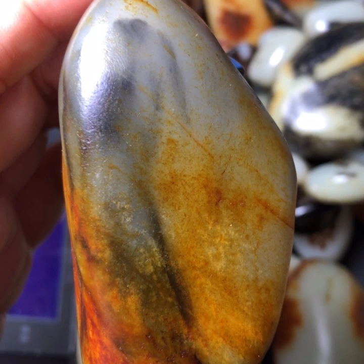 和田玉未镶嵌珠宝奇石