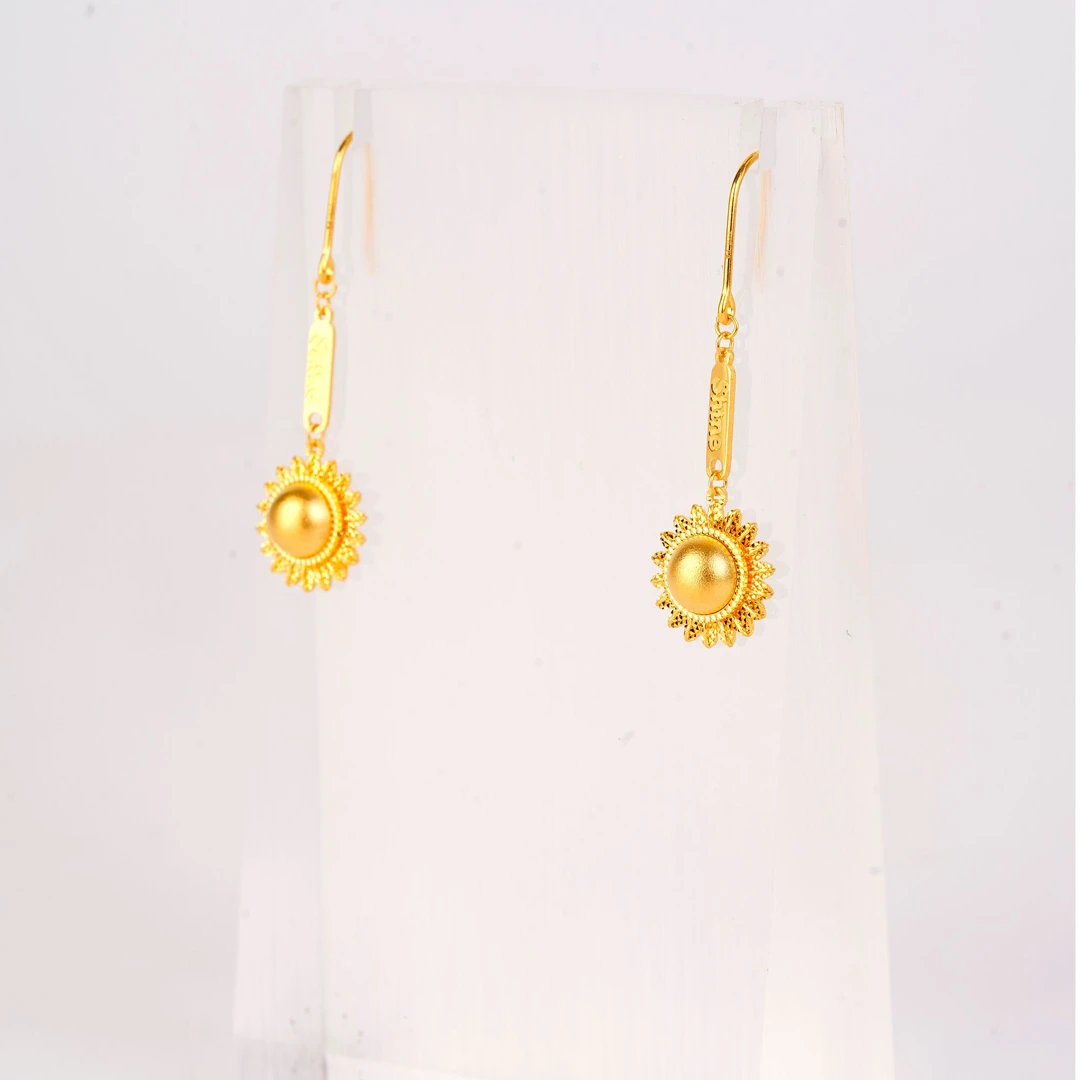 Chow Tai Seng/周大生抛光太阳花足金耳钩 5.51g 168号