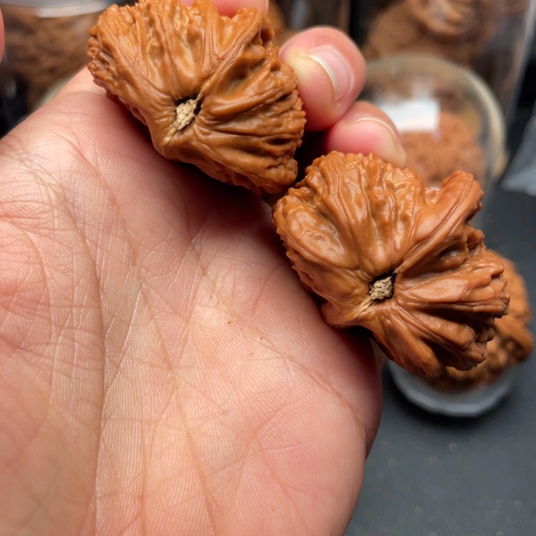 奔****吊坠猴头核桃白狮子