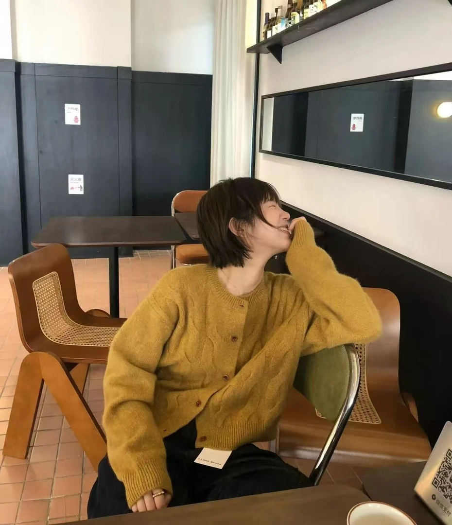 【NaNa】2025秋季新款韩系复古文艺宽松针织橄榄绿开衫女显瘦百搭