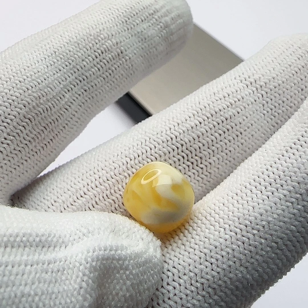 董***﹏琥珀未镶嵌裸石珠子