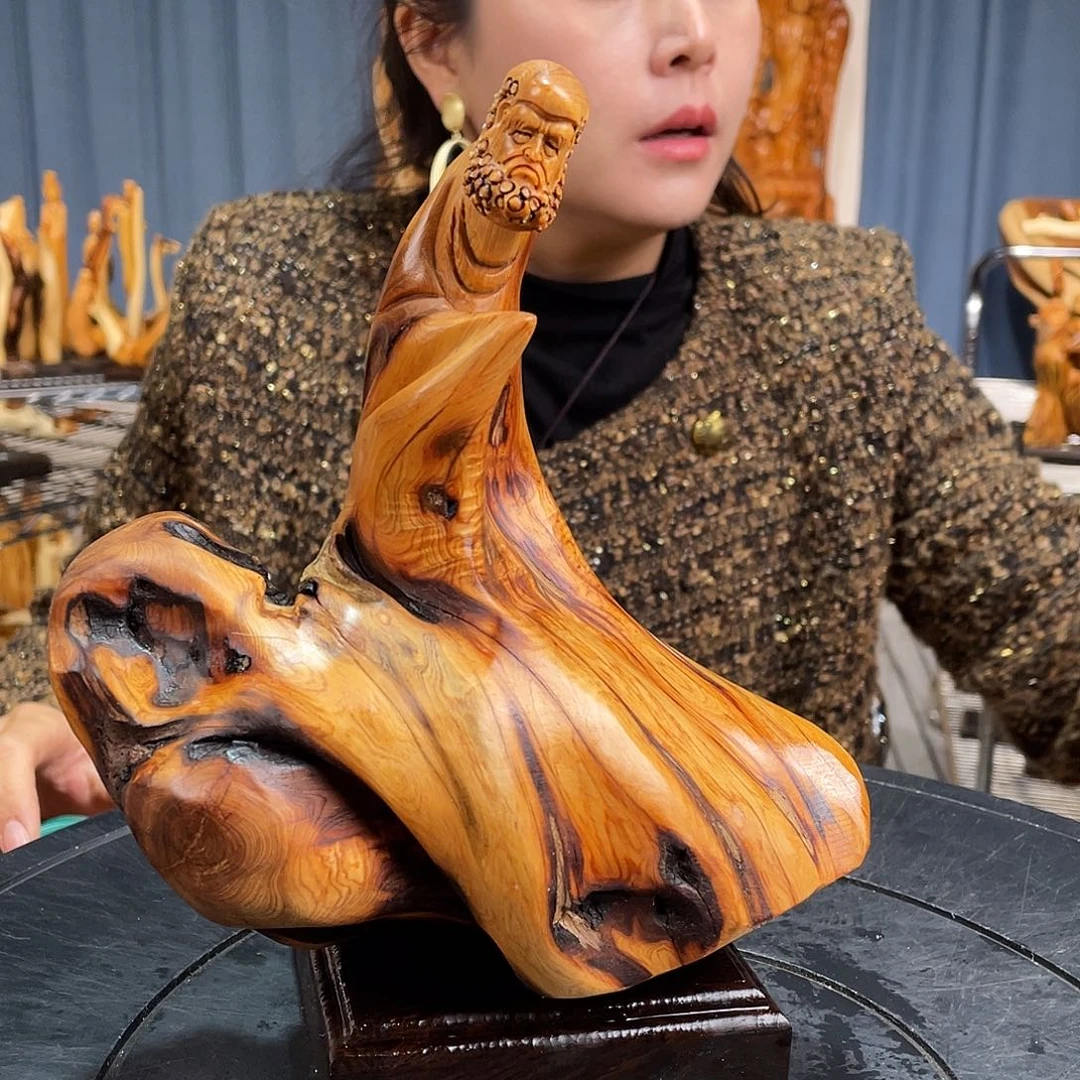 柏木（崖柏）随型艺术根雕