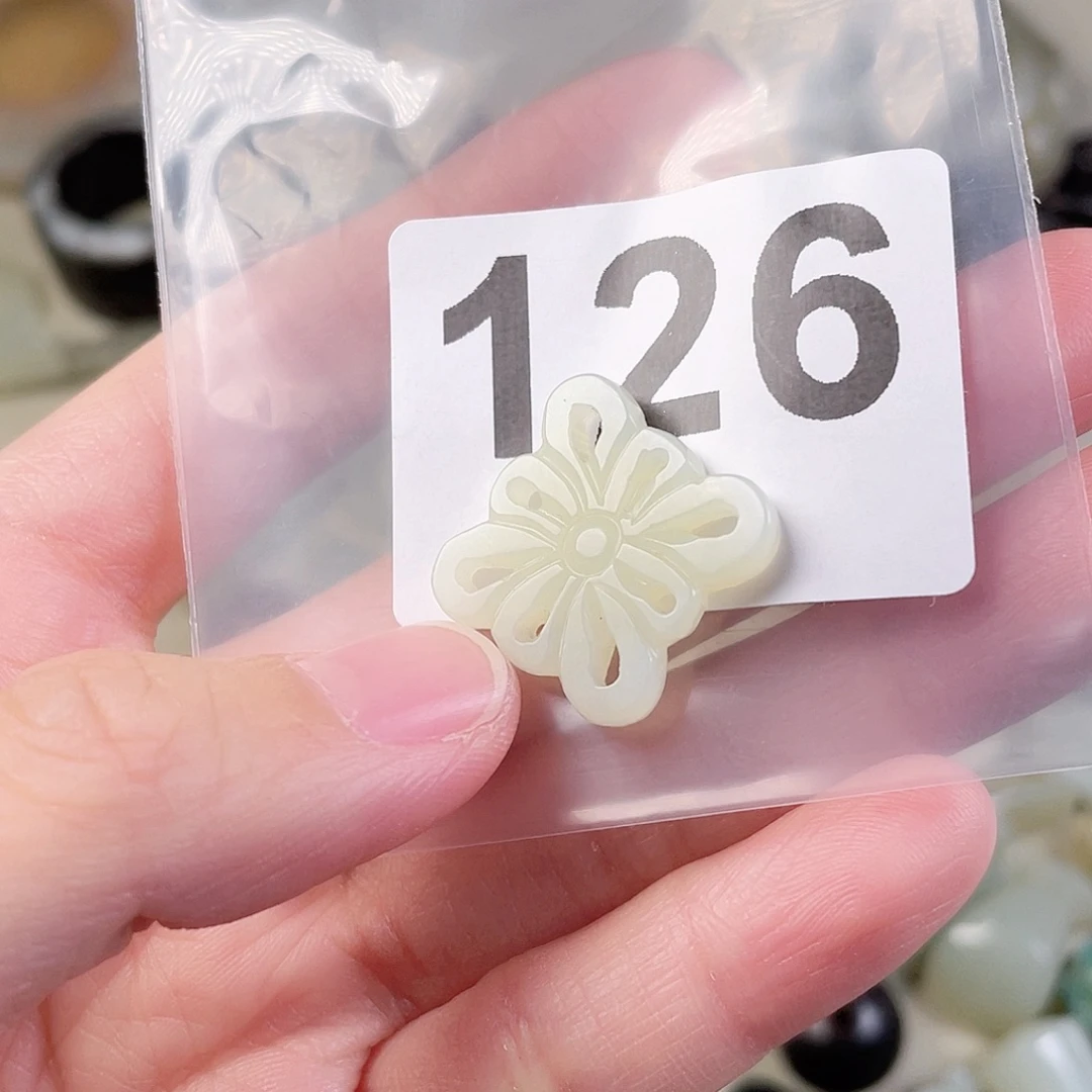 和田玉（糖玉）未镶嵌颈饰