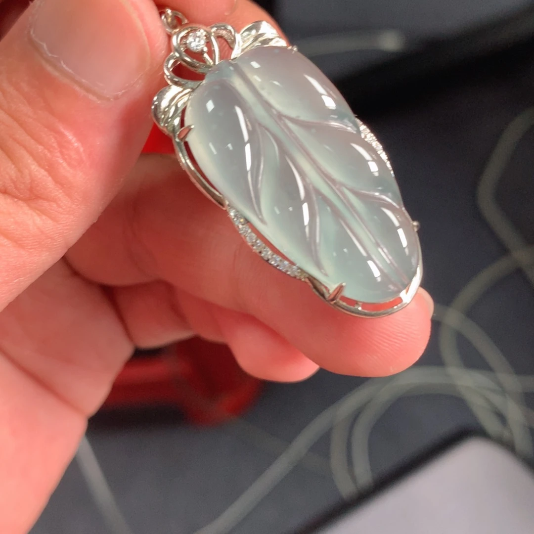 定制翡翠未镶嵌银镶嵌