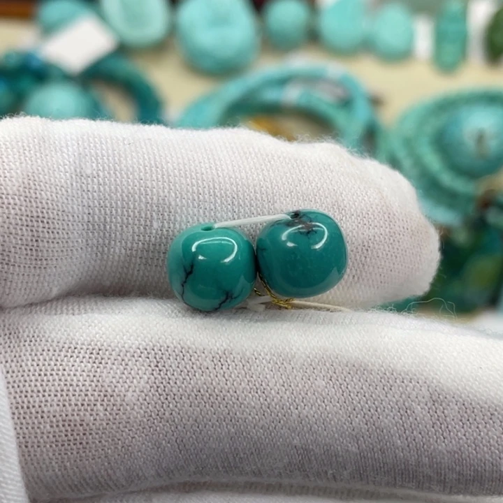 绿松石未镶嵌挂件