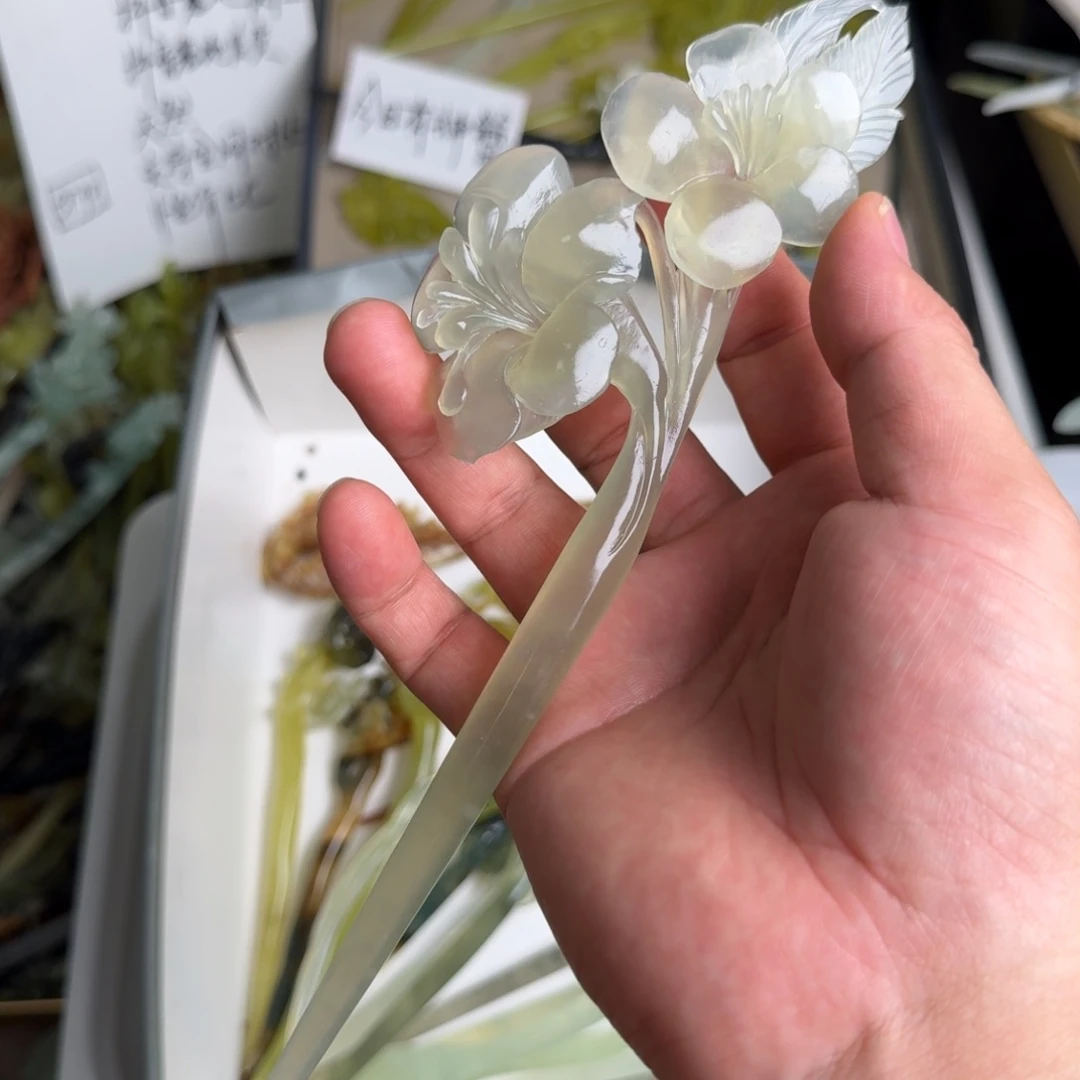 蛇纹石玉未镶嵌发饰