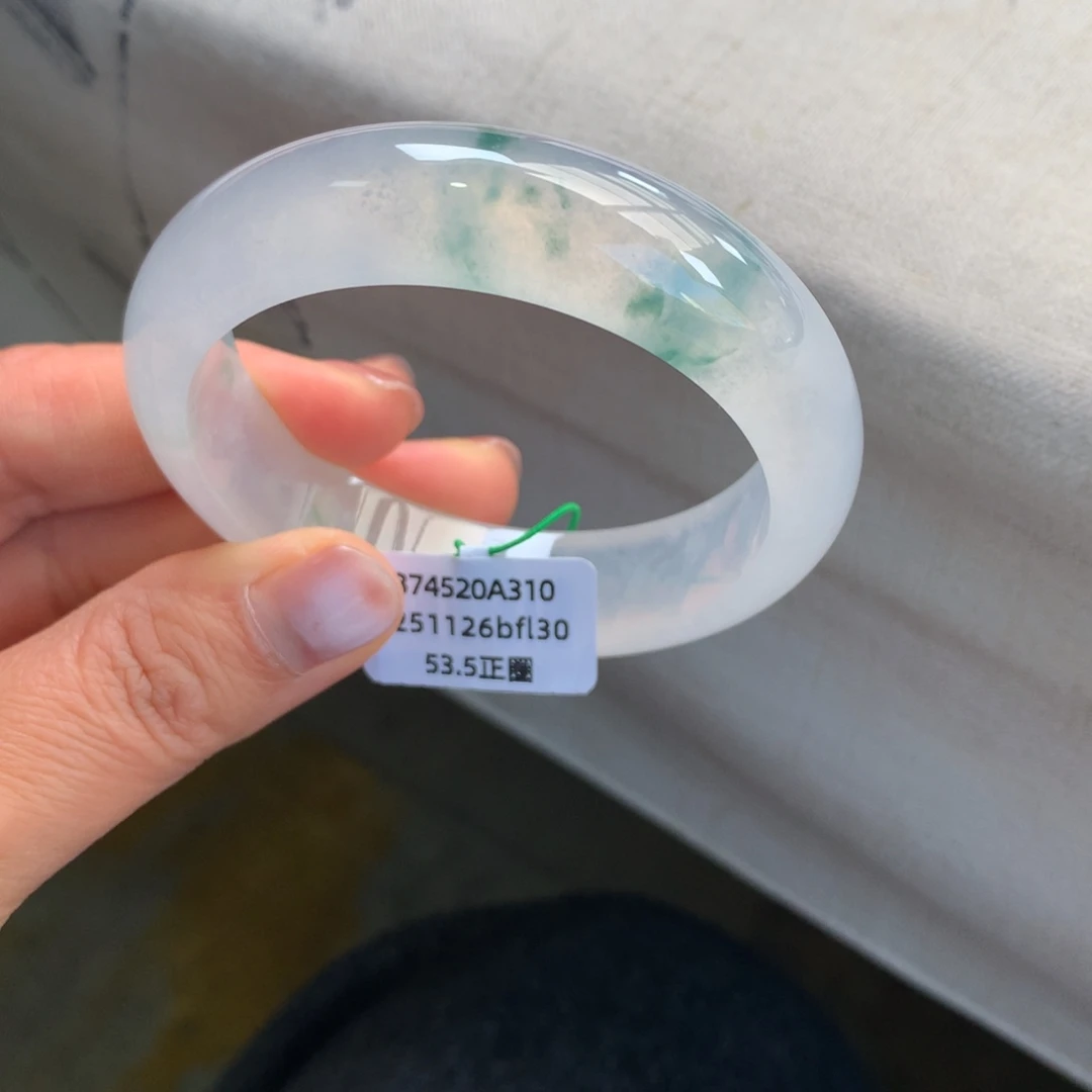 翡翠未镶嵌手镯白冰起光飘花无纹裂【强推】