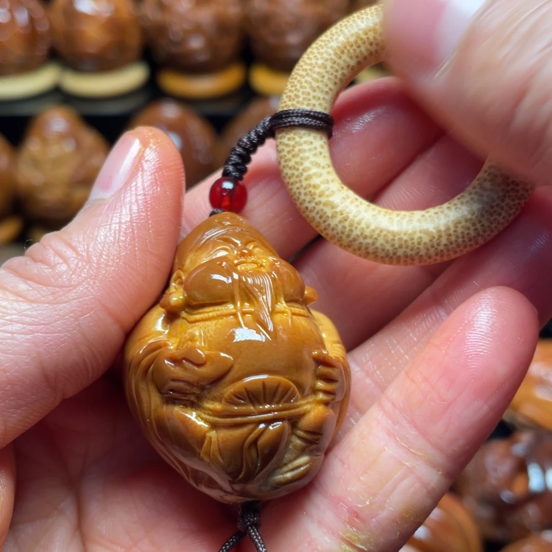 橄榄核手串/手链财神一个