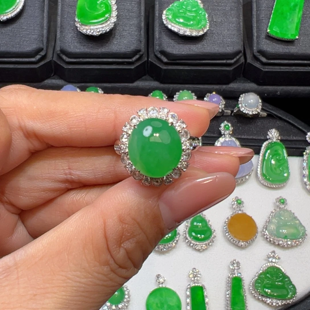 翡翠戒指18K金镶嵌收到货48小时鉴赏期