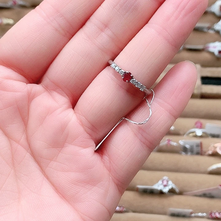 银S925镶嵌戒指红宝石