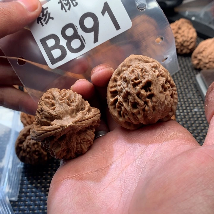 吊坠文玩核桃核尊