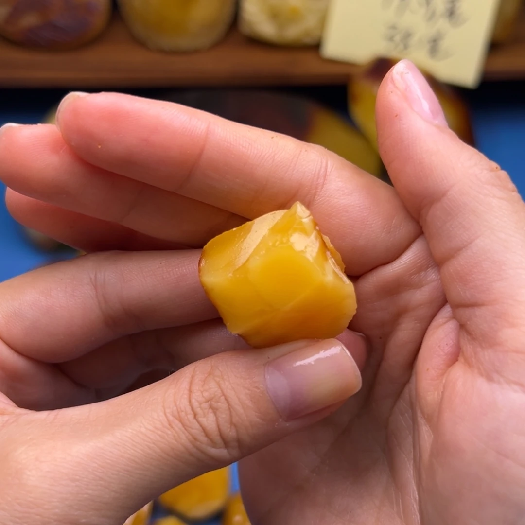 勤***约定制琥珀未镶嵌琥珀蜜蜡