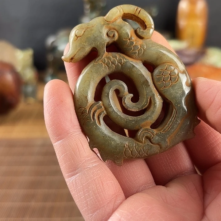 和田玉未镶嵌挂件