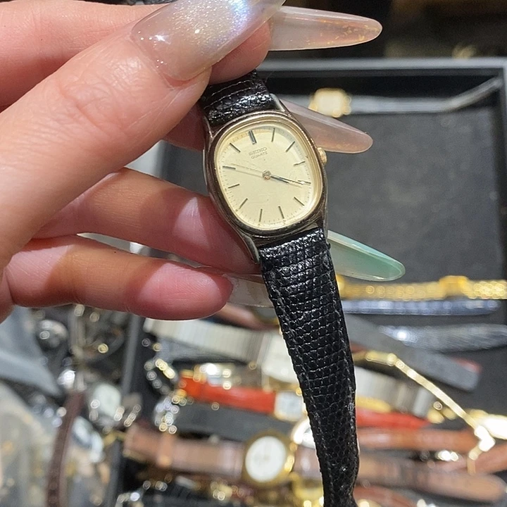 顺***6中古香水套装项链手链现货锆石（处理）