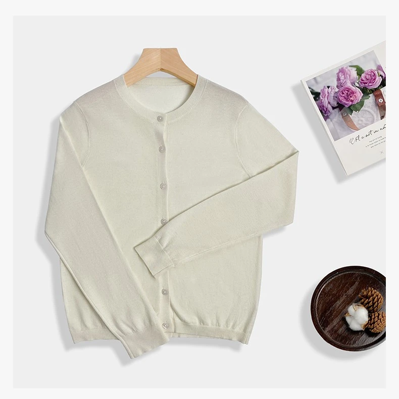 精纺全羊毛60支圆领休闲风百搭8608女开衫上衣