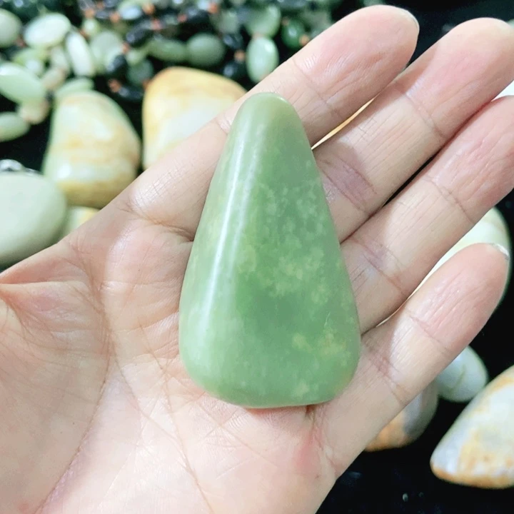 和田玉（糖玉）未镶嵌车挂