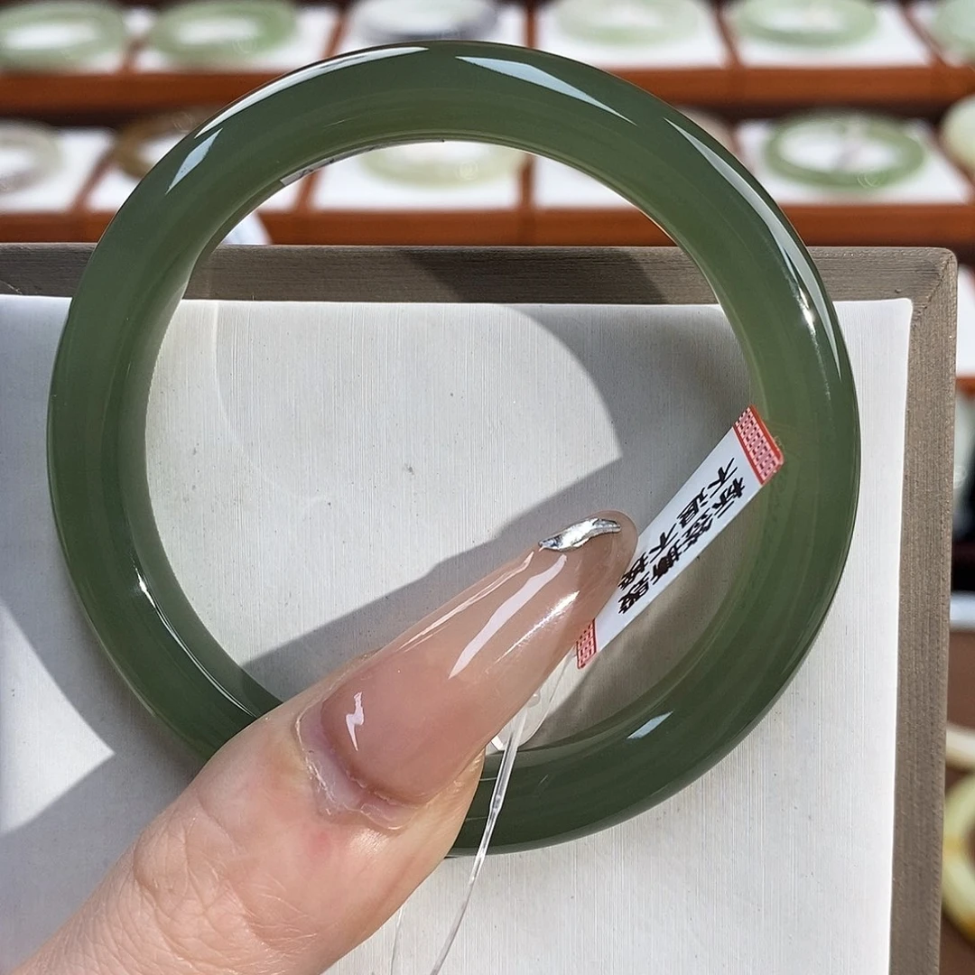 和田玉手镯未镶嵌怡