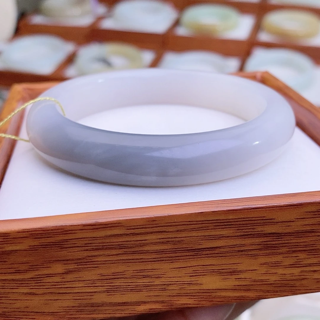 和田玉手镯未镶嵌57.3