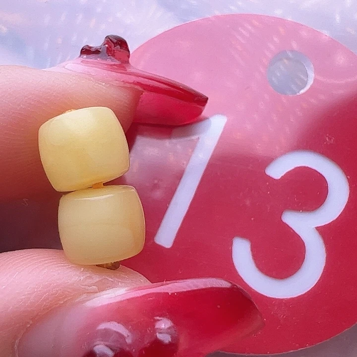 蜜蜡裸石未镶嵌一****茶7mm 直切