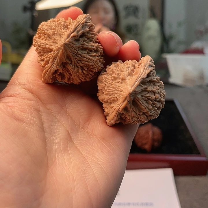 文玩核桃把件喝****?全品满天星