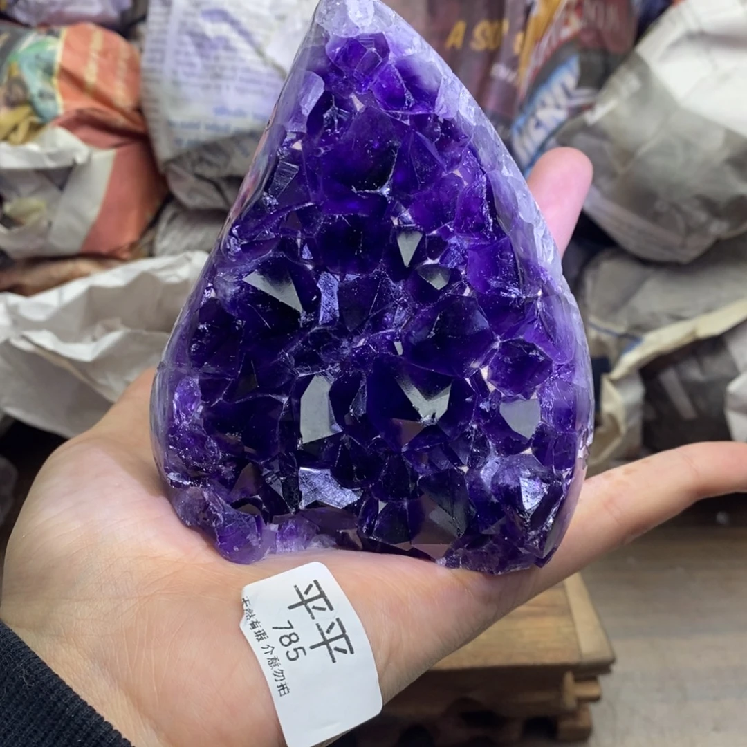紫晶未镶嵌大型摆件（非配饰）
