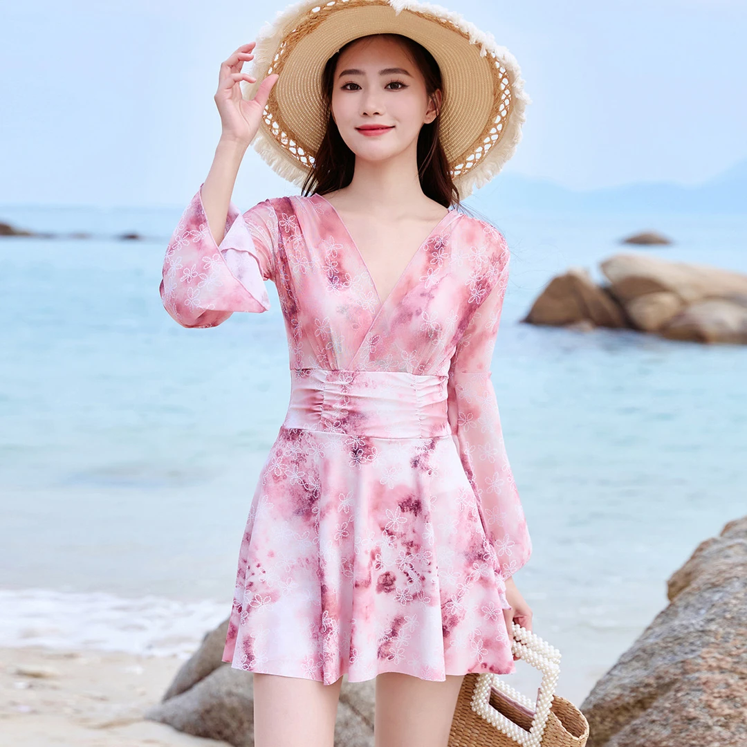 游泳衣2025女款高级感连体长袖泳装保守显瘦泡温泉度假泳装遮肚