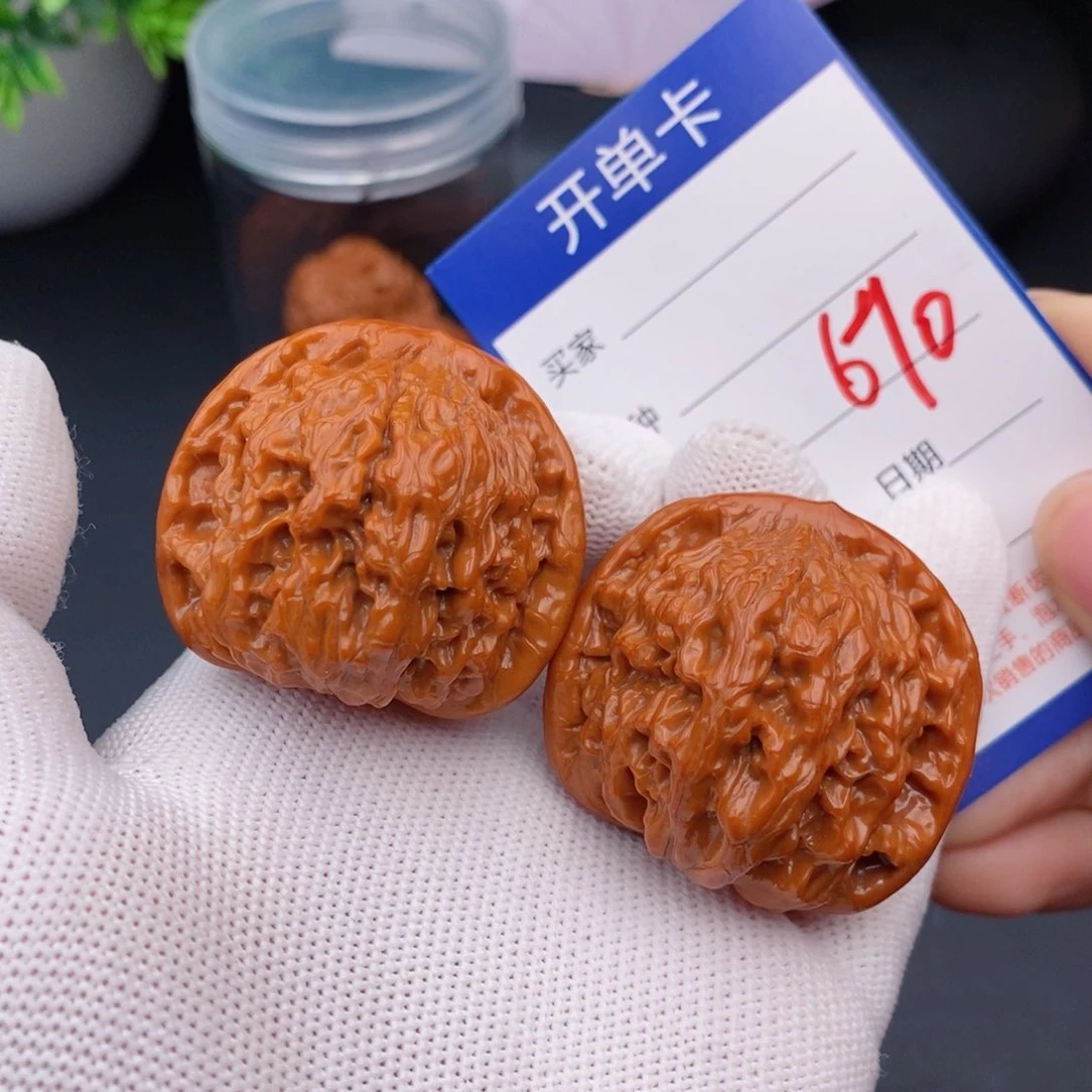 文玩核桃把件40红狮子670