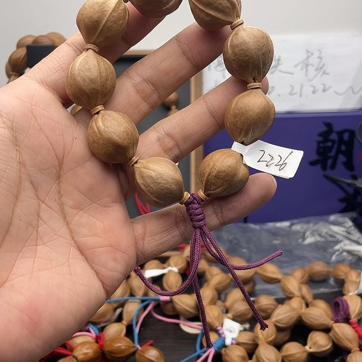 邯***伟橄榄核吊坠2226梅林铁核……