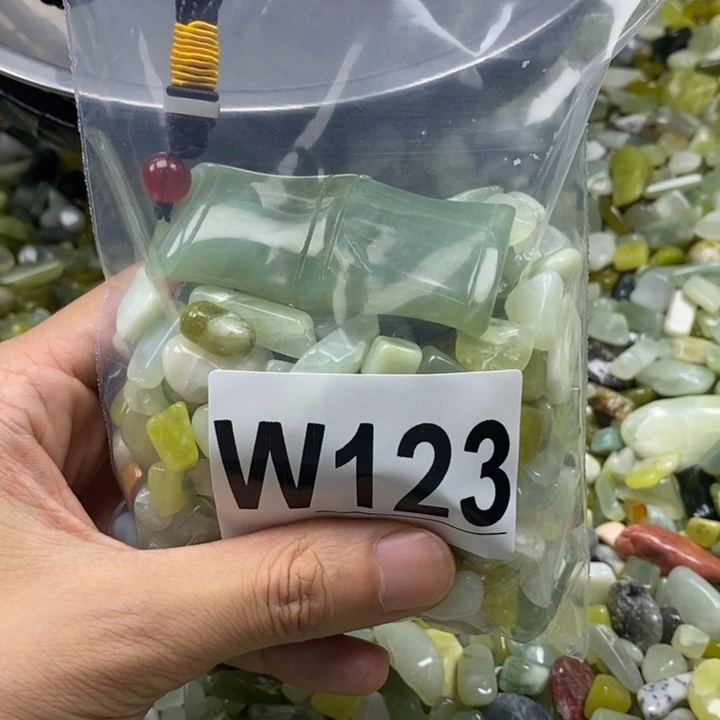 未镶嵌蛇纹石玉鱼缸石