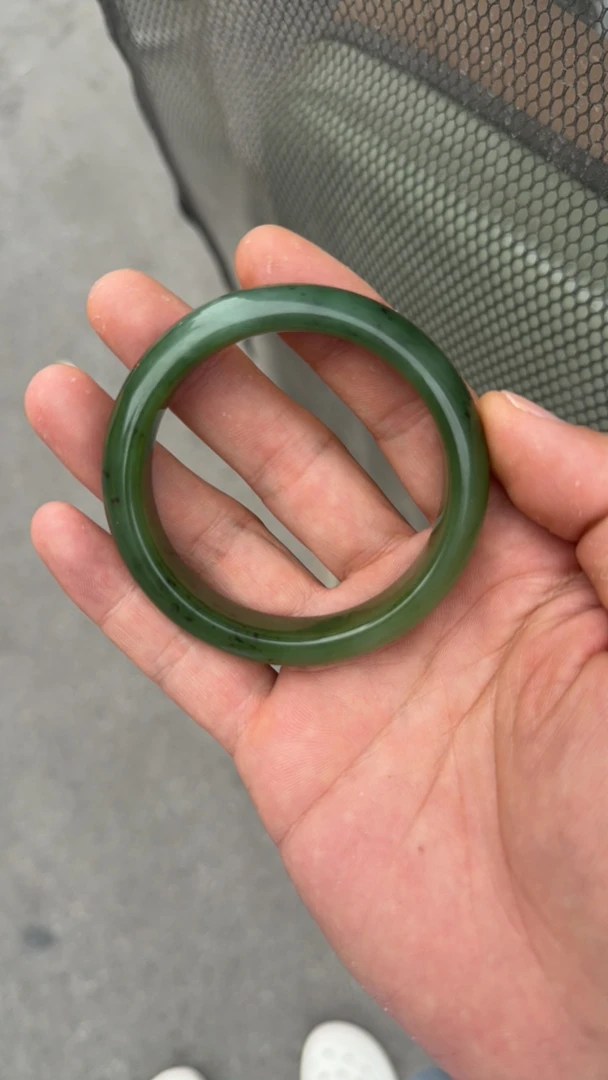 碧玉正圈简单大气精品北极玉大漏手镯