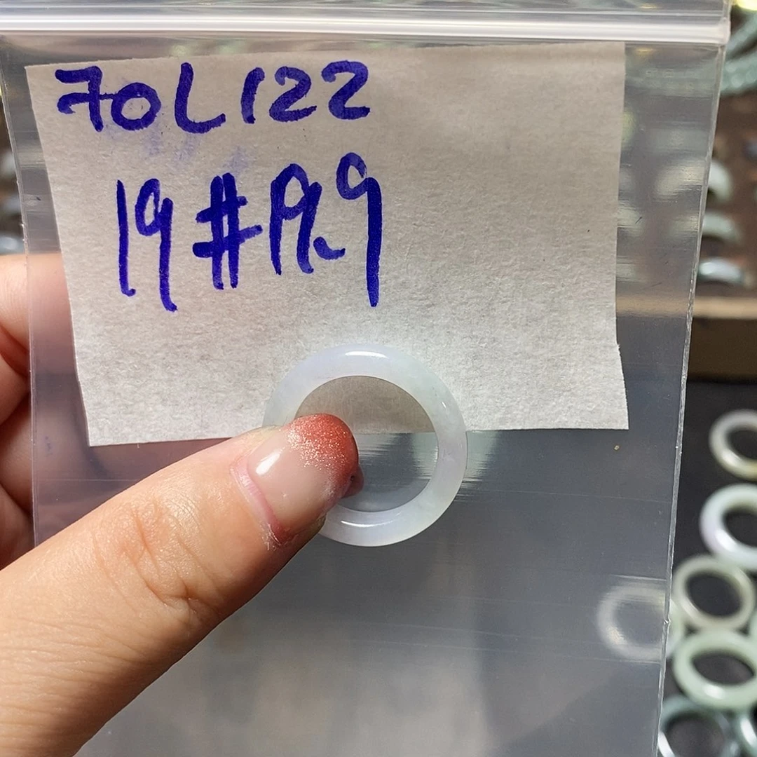 未镶嵌定制翡翠翡翠