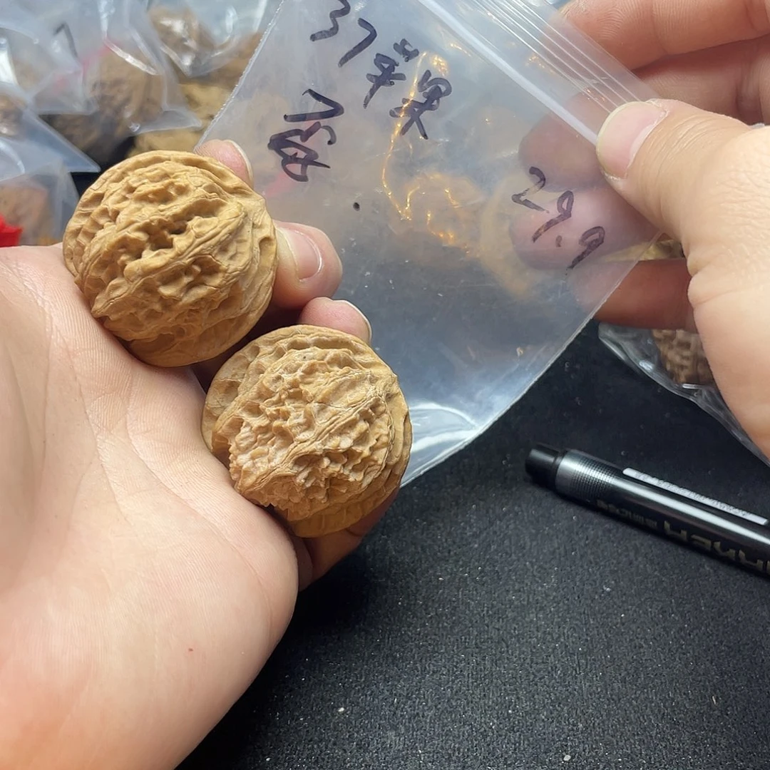 孬****把件文玩核桃苹果