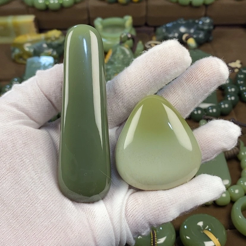 【闪购商品】颈饰未镶嵌岫岩老玉（透闪石质玉）虫