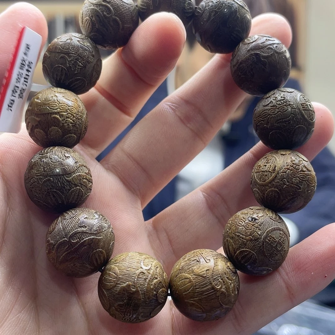 大叶紫檀（黑酸枝木类）