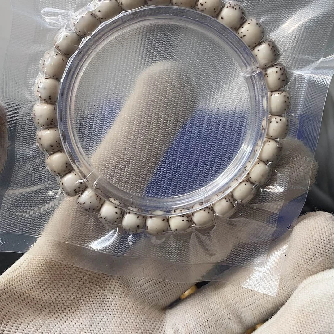 星月菩提吊坠A91石玉河豚8*7单