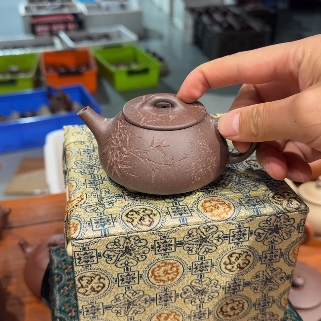 紫砂茶壶原矿原石的制作