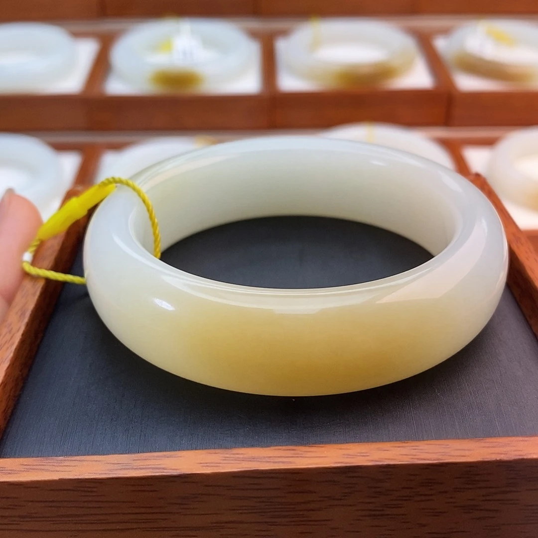 手链未镶嵌和田玉（糖玉）百**籽