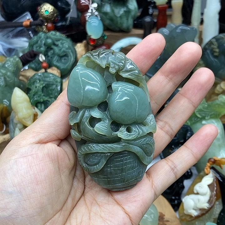 岫玉未镶嵌手把件