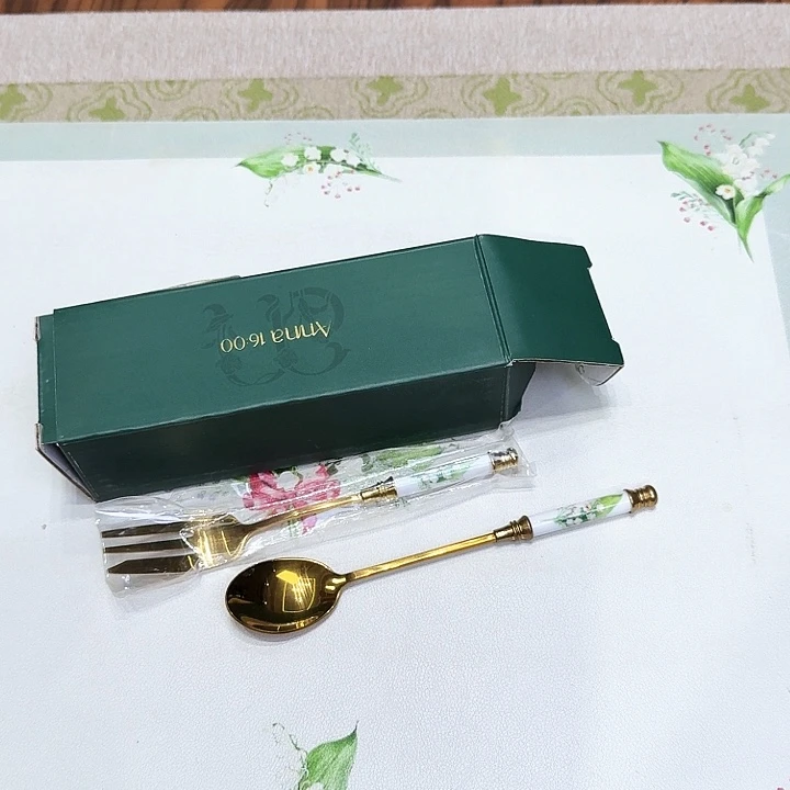 瓷片杯子杯子杯杯子杯子水杯杯子