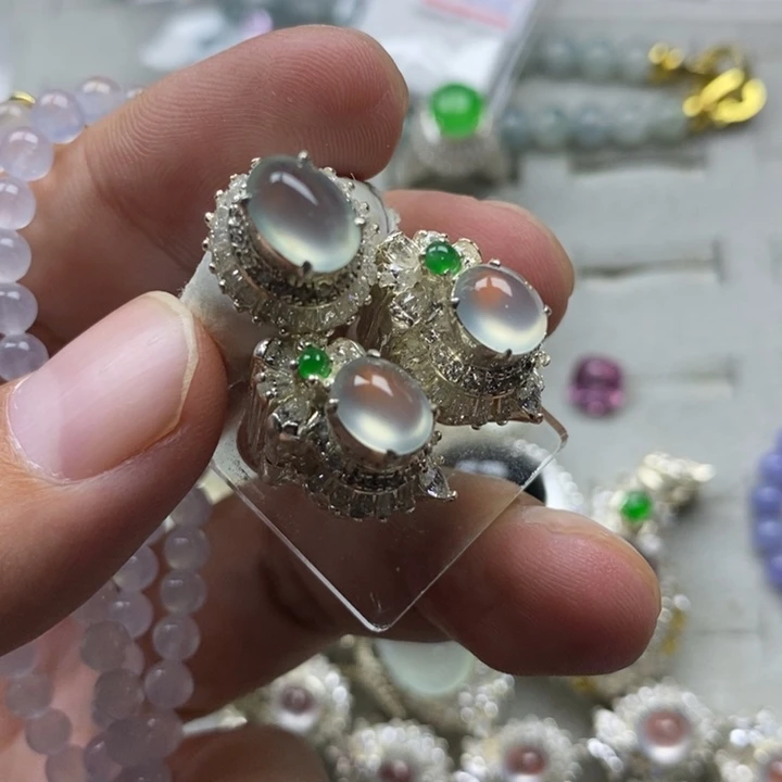 未镶嵌定制翡翠高冰