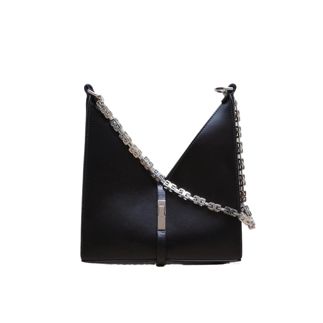 99新 Givenchy/纪梵希 汤/P235705426/CUT-OUT Mini 银扣 单肩包