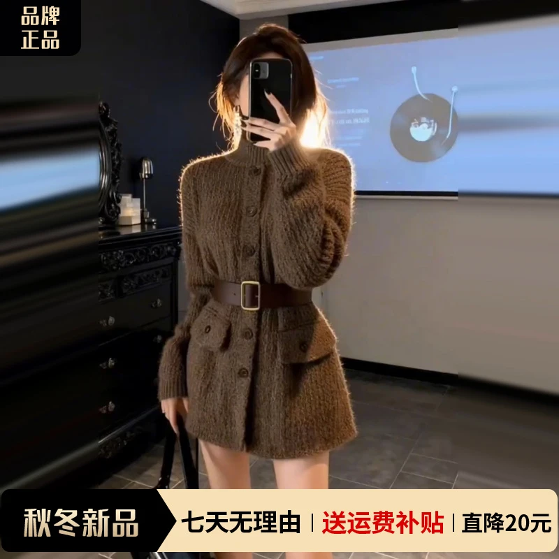 韩系高级感复古收腰显瘦针织连衣裙2025秋冬新款超好看的冬装短裙