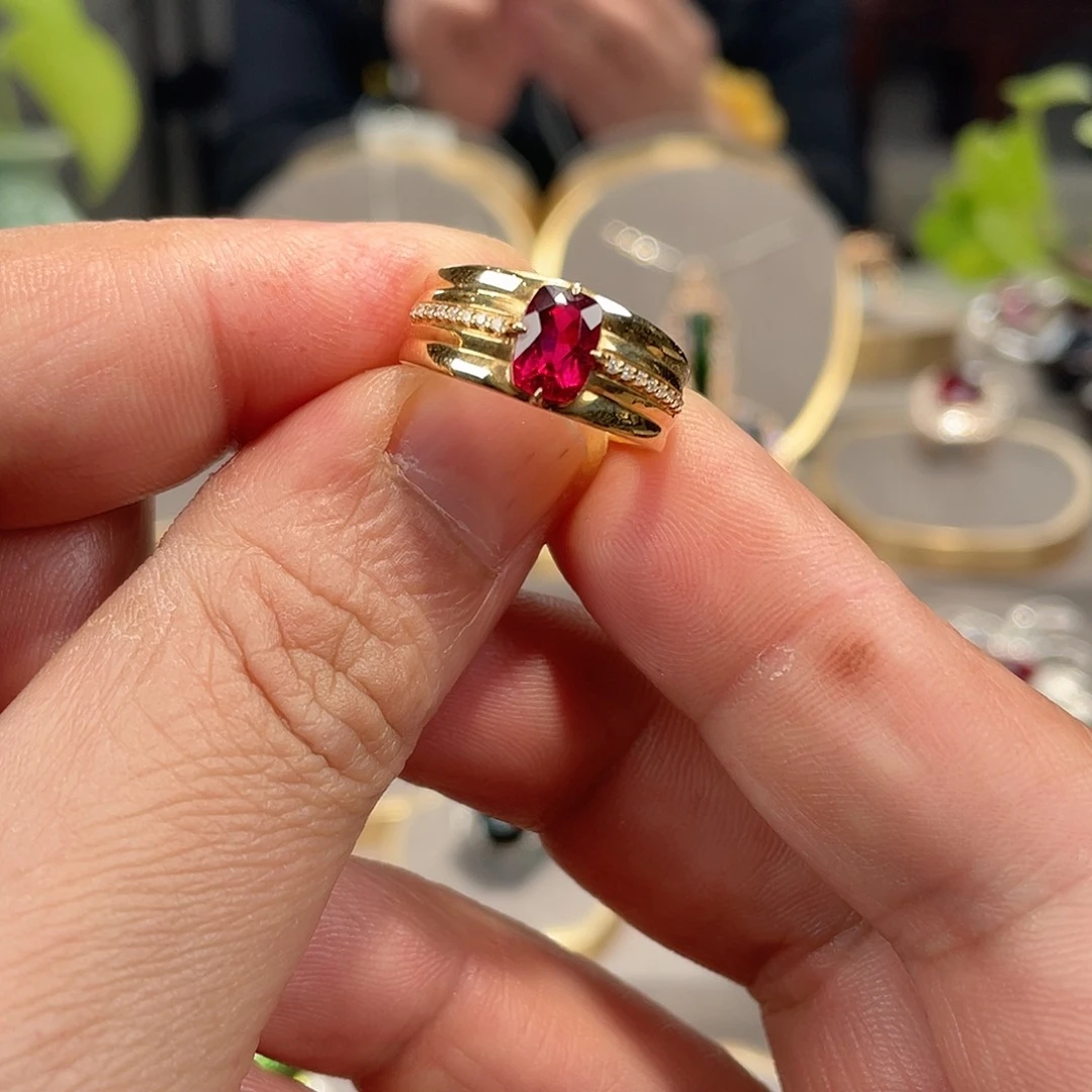 碧玺戒指18K金镶嵌月*0.95ct