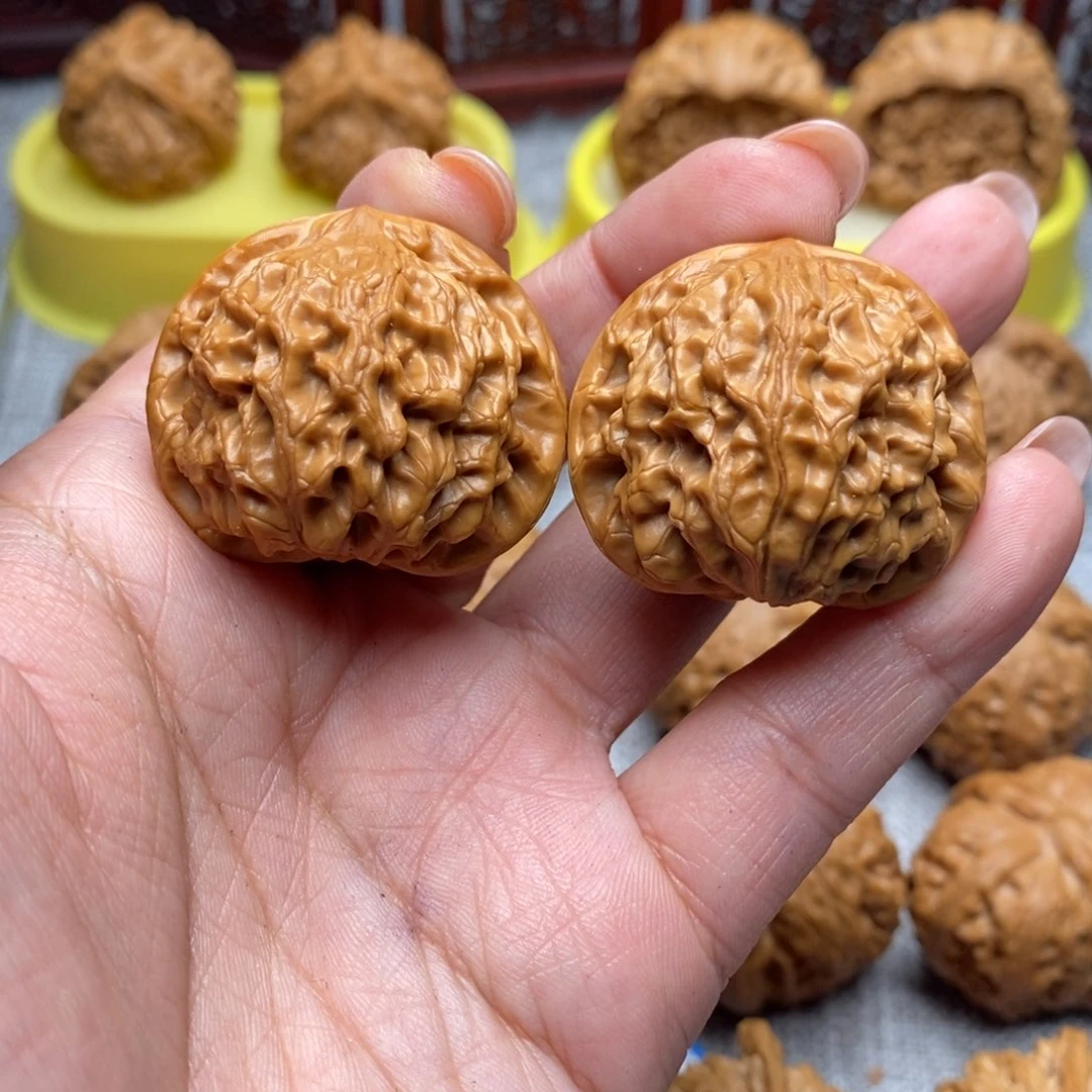 文玩核桃把件訆**？玉枕36