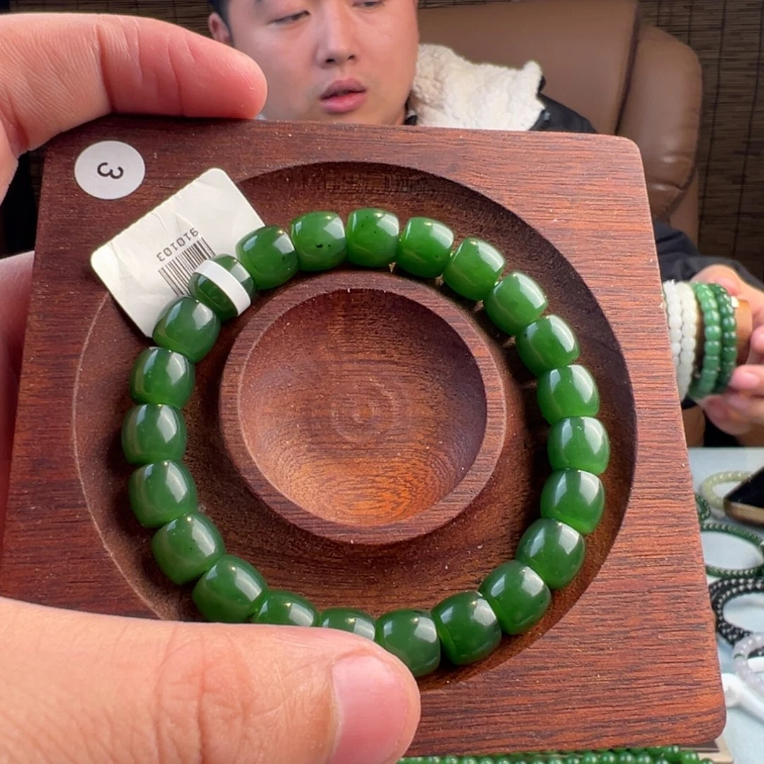鸡***哥和田玉未镶嵌手链