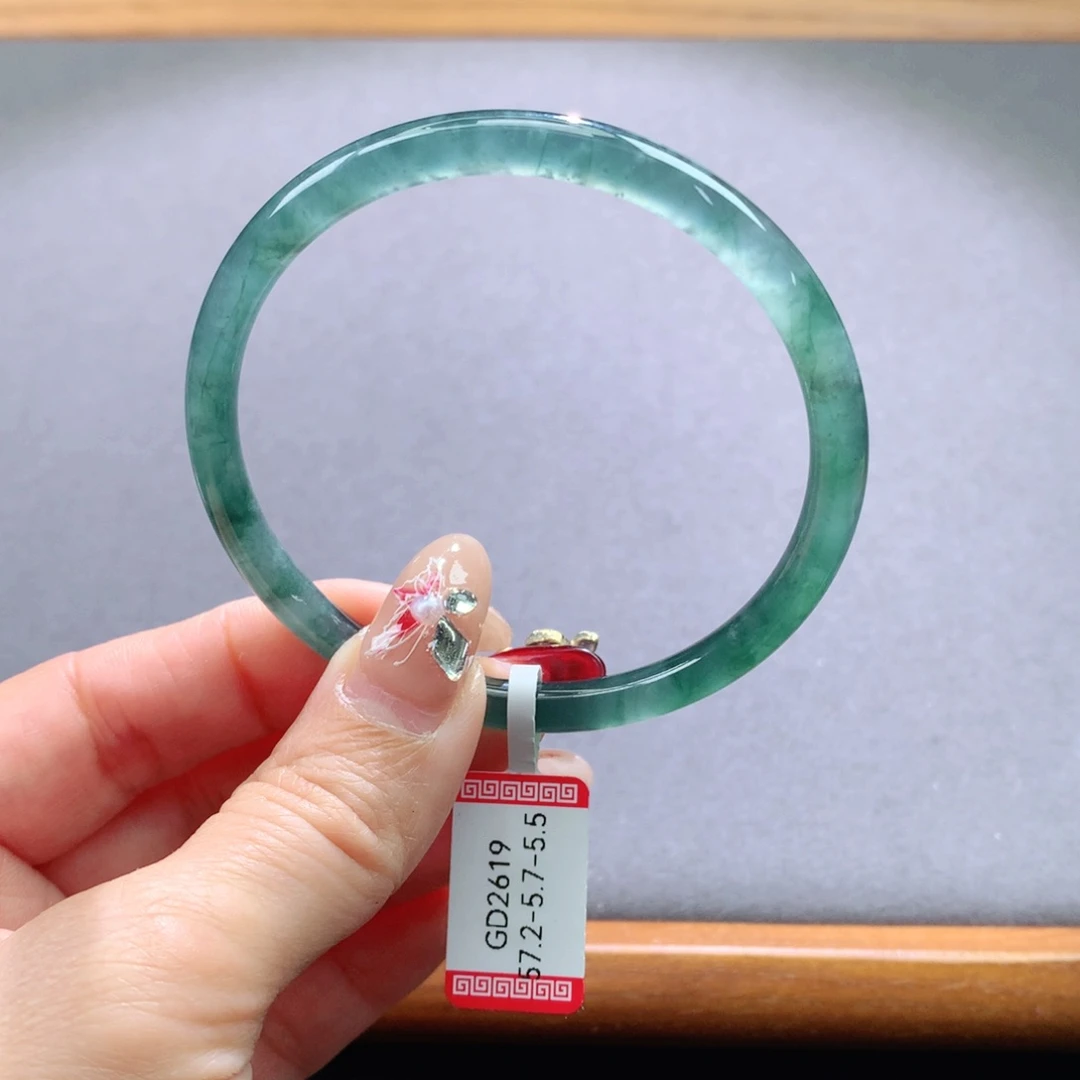翡翠手镯未镶嵌天然翡翠手镯叮当镯