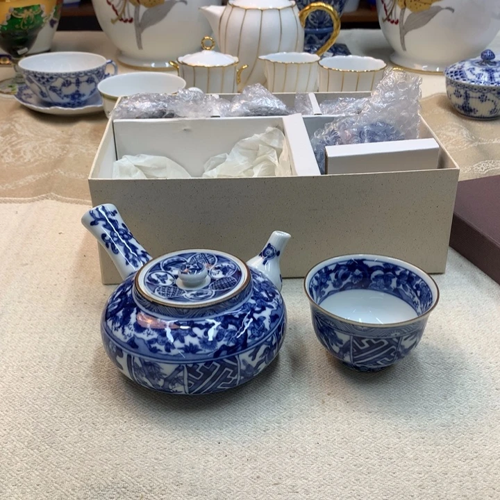 诺***溪紫砂金瓷阁精品瓷器店