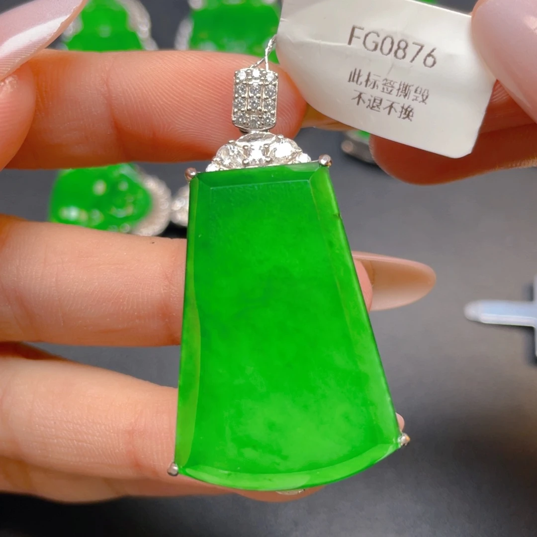 【闪购商品】颈饰银S925镶嵌翡翠翡翠