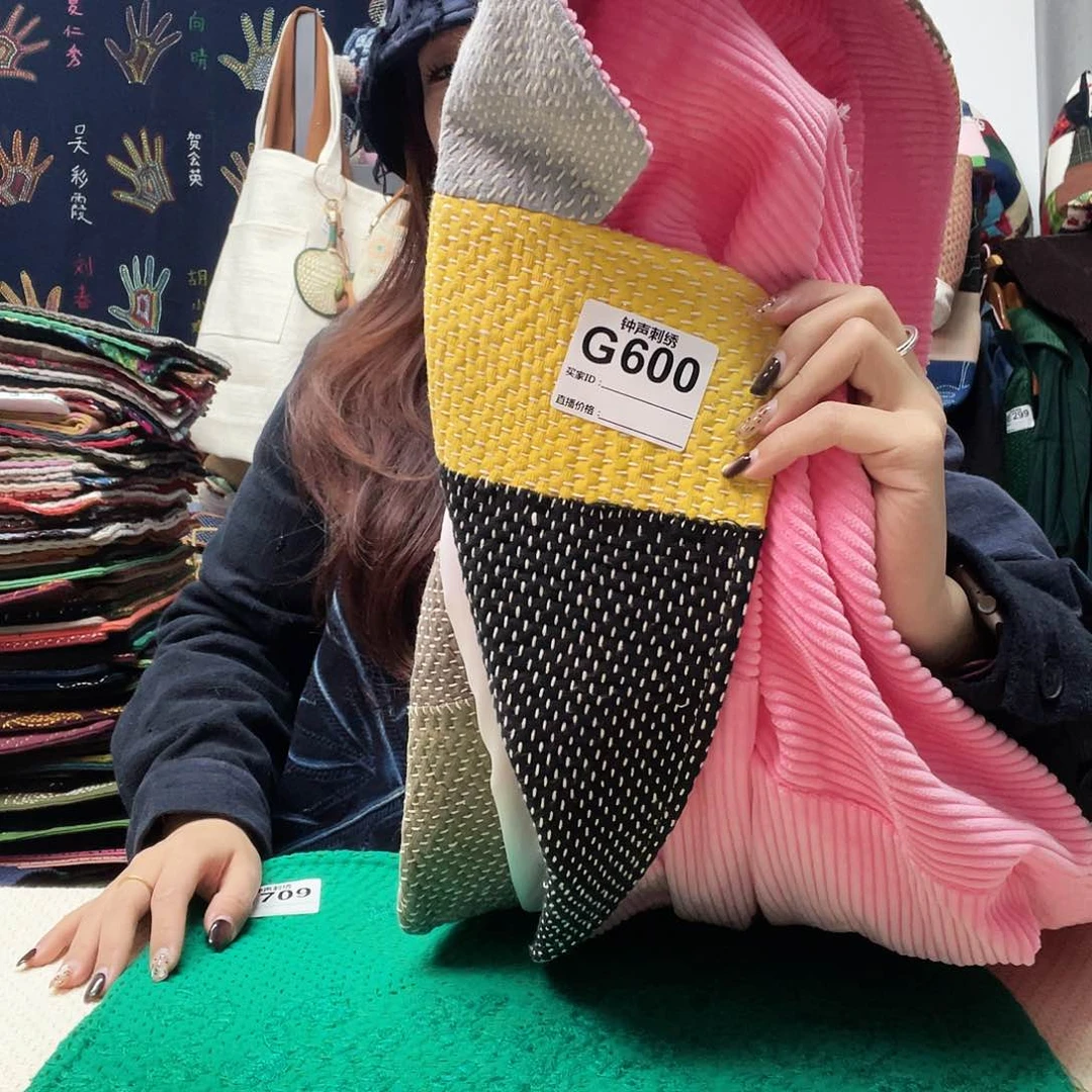 织绣草*猫1111111111141111