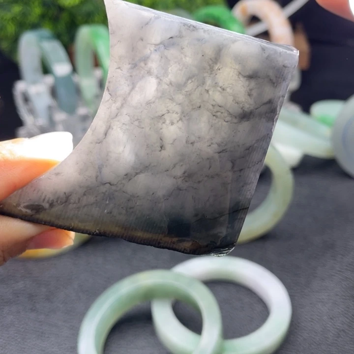 定制翡翠不退不换未镶嵌